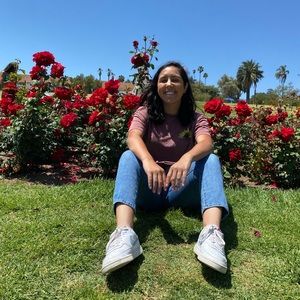 Meet your Posher, Alejandra